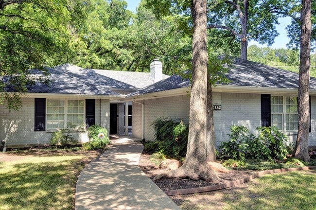 Building Photo - 4024 Inwood Rd