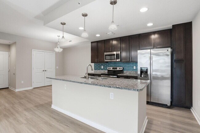 Building Photo - 3605 High Ridge Rd