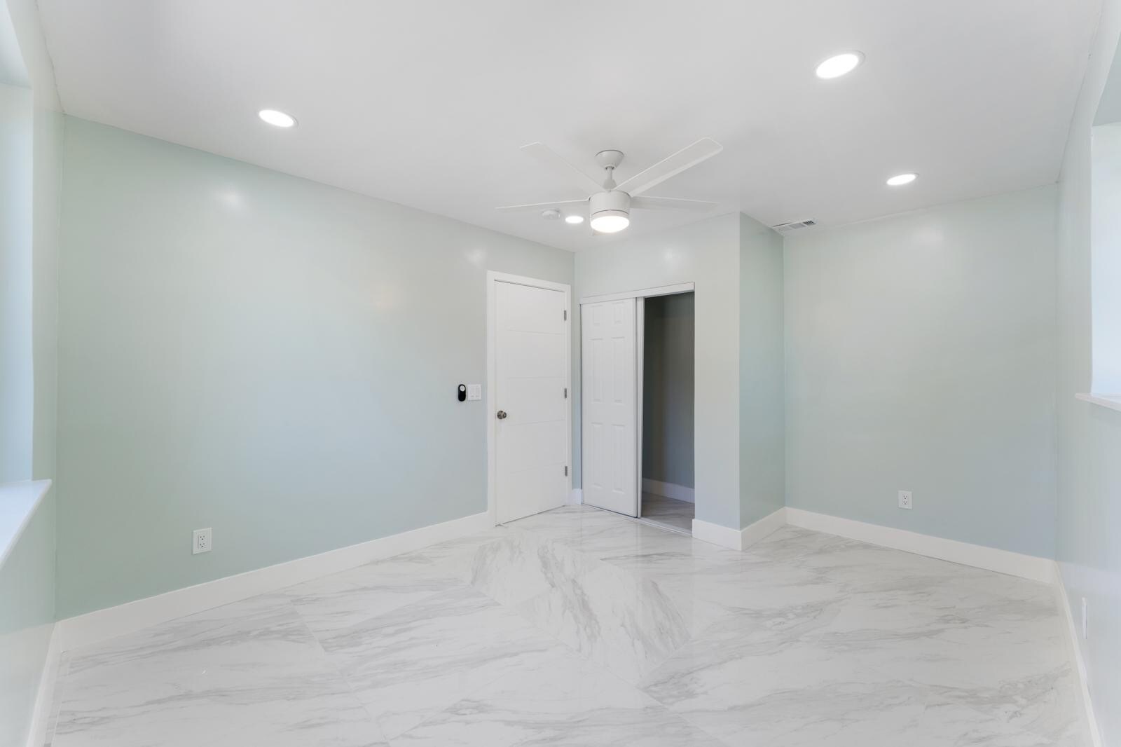 Building Photo - 10370 SW 174th Ter