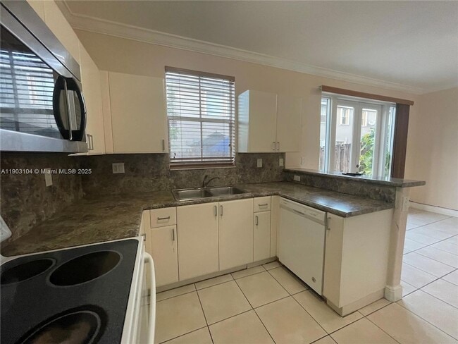 Building Photo - 15191 SW 23rd Ln