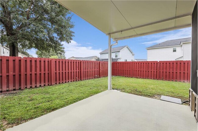 Building Photo - 13 Concordia Dr