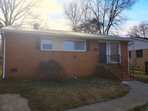 Building Photo - Beautiful Home in Charlotte NC 28216