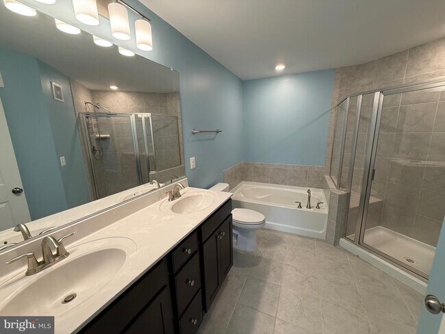 Building Photo - 5539 Lanteen St