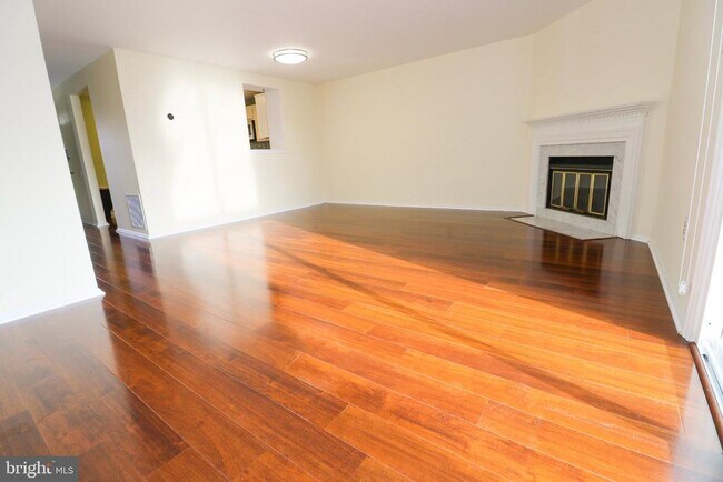 Building Photo - 5933 Grisby House Ct