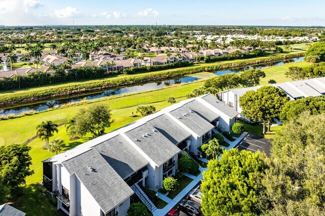 Building Photo - 5054 Golfview Ct