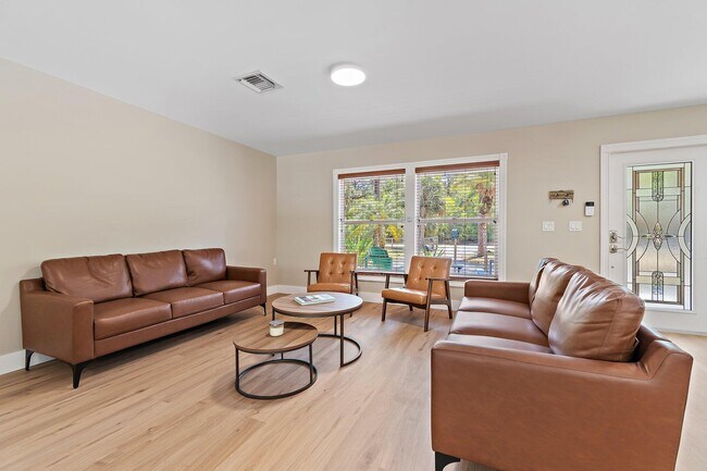 Building Photo - 11217 169th Ct N
