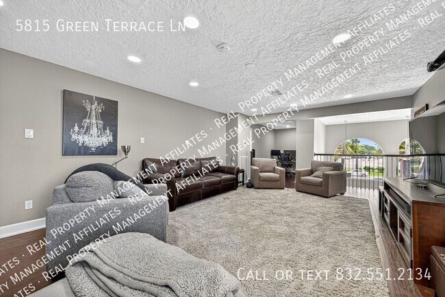 Building Photo - 5815 Green Terrace Ln
