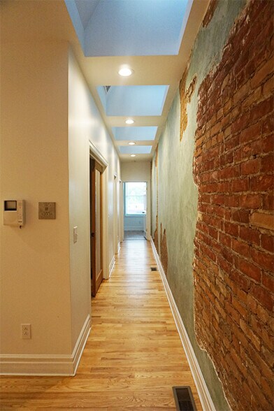 Building Photo - 115 W Maumee St