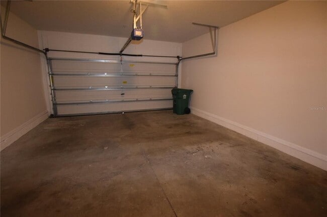 Building Photo - 15349 Oak Apple Ct