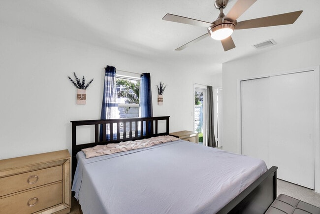 Building Photo - 505 N Ocean Blvd