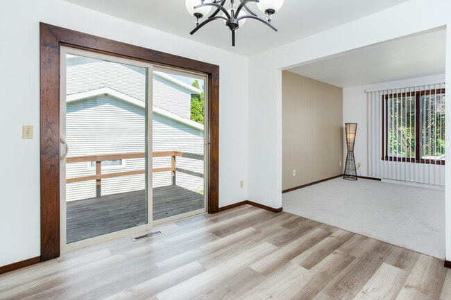 Building Photo - 3500 Northridge Ct