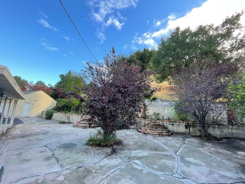 Building Photo - 21122 Avenue San Luis