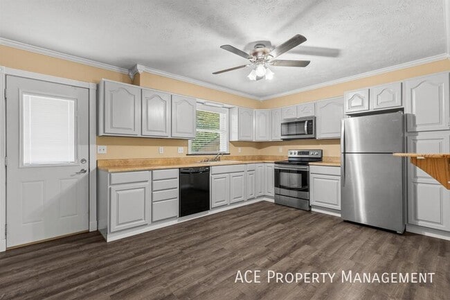 Building Photo - 4430 Steeler Ln