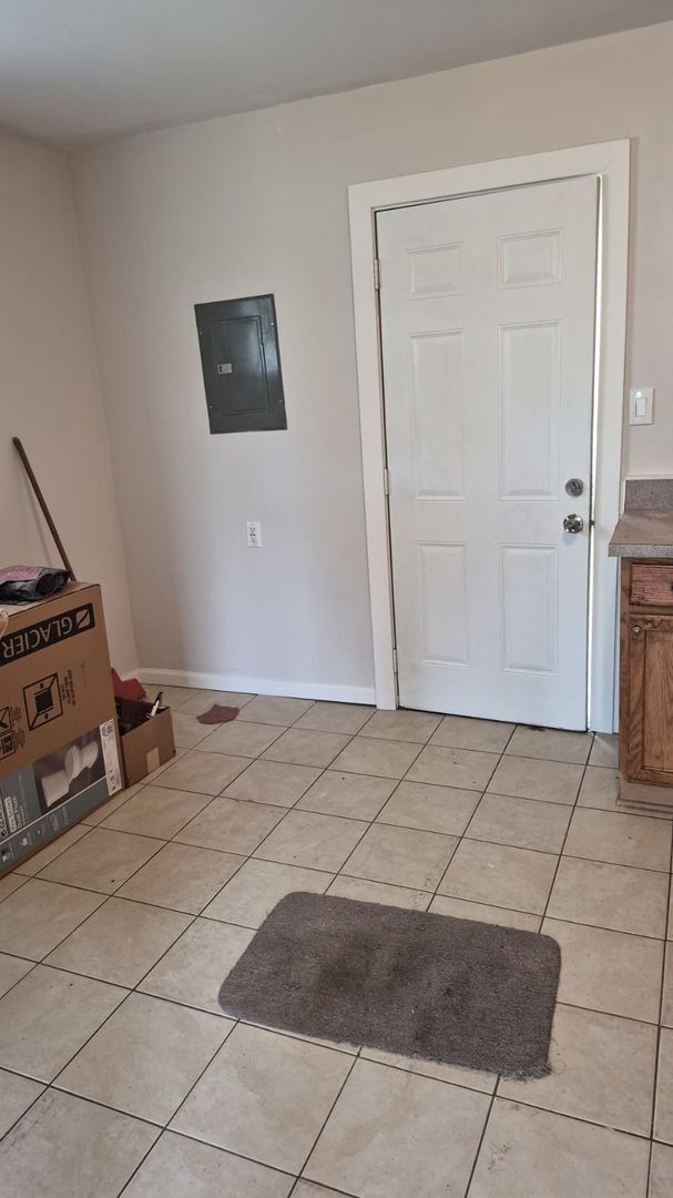Building Photo - CHARMING SINGLE-FAMILY HOME IN GARY – AVAILABLE NOW!
