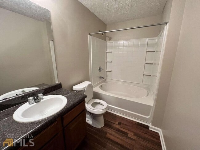 Building Photo - 13101 Fairington Ridge Cir