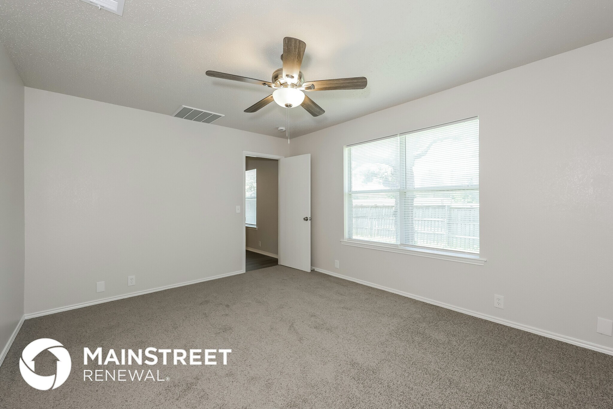 Building Photo - 317 Oakhurst Dr