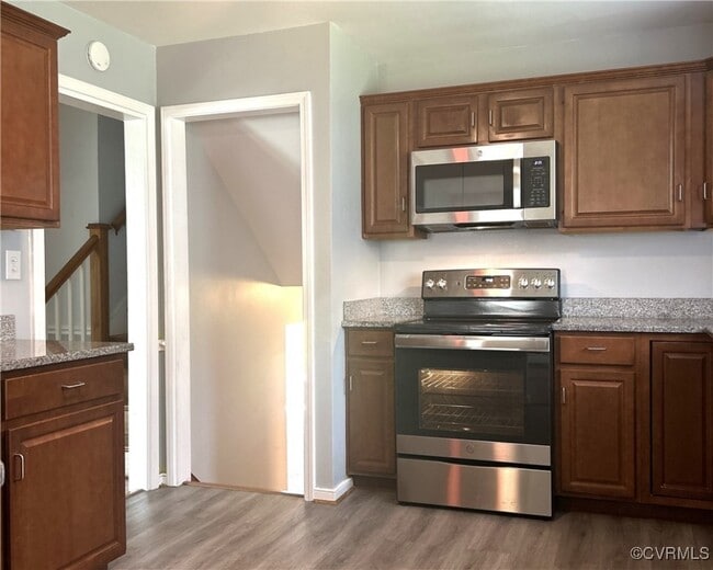 Building Photo - 1404 Stoneycreek Dr