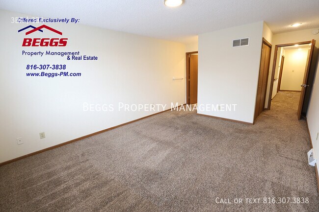 Building Photo - 213 Dains St