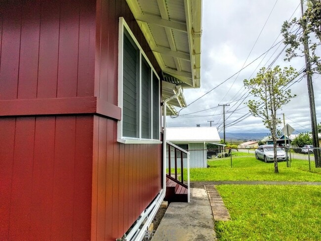 Building Photo - Furnished & Well-Maintained Plantation Hom...