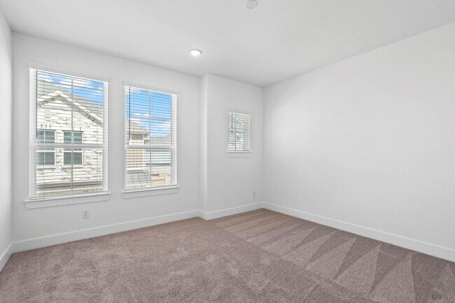 Building Photo - 1310 Shaded Rock Dr