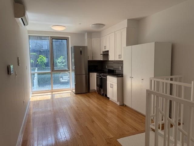 Building Photo - 362 W 127th St