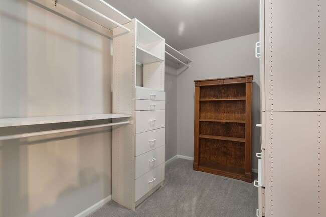 Building Photo - 2020 Spring Creek Ln