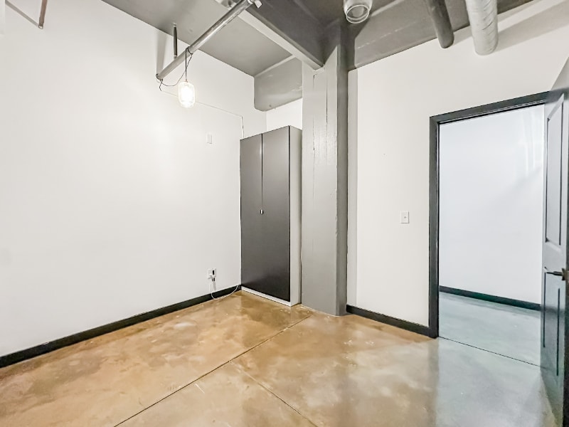 Building Photo - 1701 Tulip St