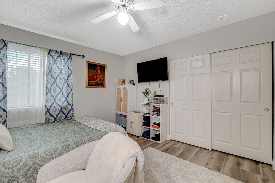 Building Photo - 2224 Lucerne Ct