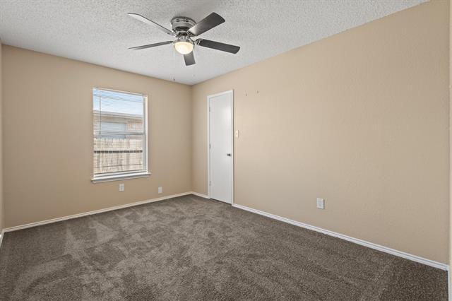 Building Photo - 6003 Flyers Ln