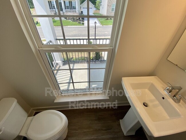 Building Photo - 4701 Mnr Xing Pl.