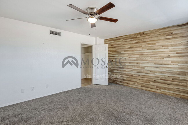 Building Photo - 3810 N Maryvale Pkwy