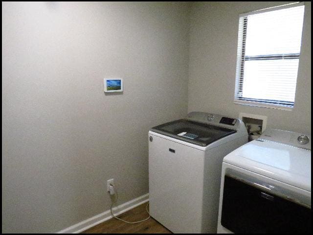 Building Photo - 1403 S Schiller St