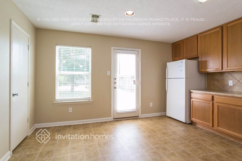 Building Photo - 3622 Fuller Bluff Dr