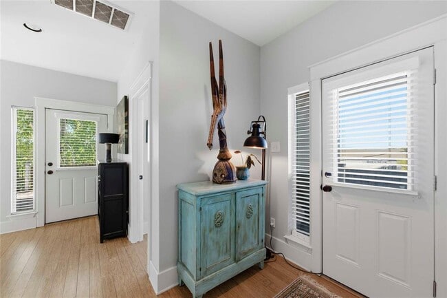 Building Photo - 2128 Sage Creek Loop