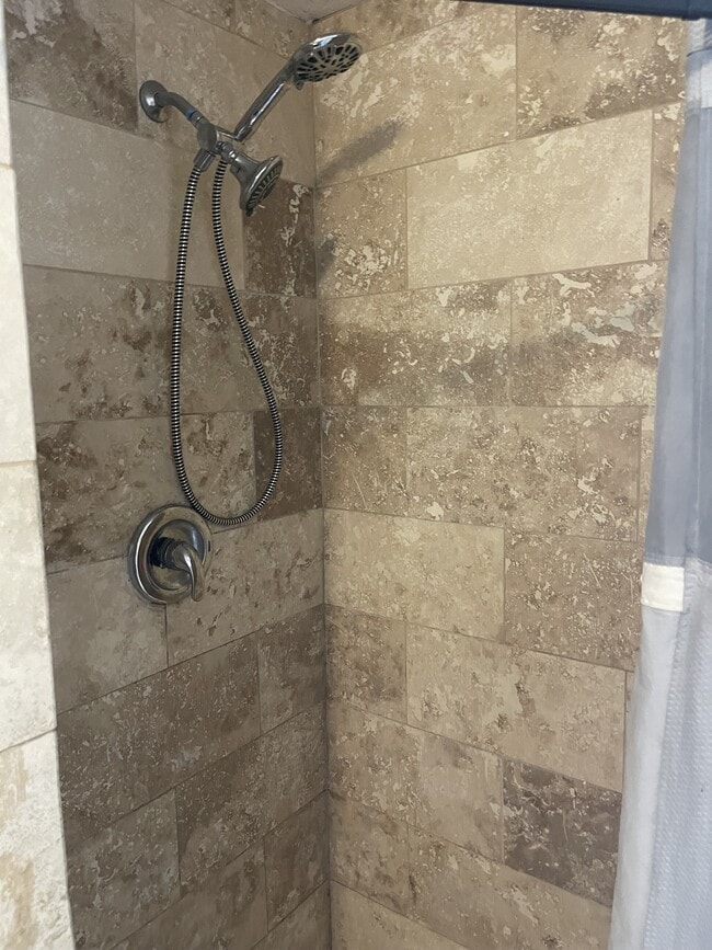 Building Photo - 216 E Mission Rd