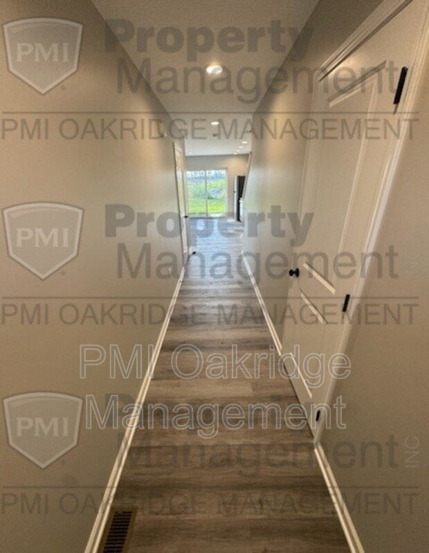 Building Photo - 241 Bruns Dr