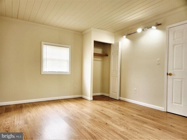 Building Photo - 2616 Kirtland Ave