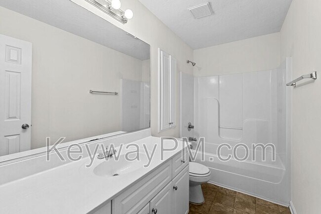 Building Photo - 301 Brock Ln