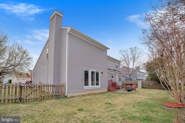 Building Photo - 15728 Beau Ridge Dr