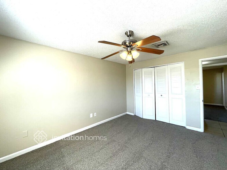 Building Photo - 5540 W Berkeley Rd