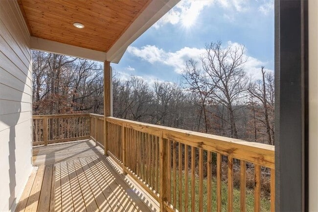 Building Photo - 3 Pickering Dr