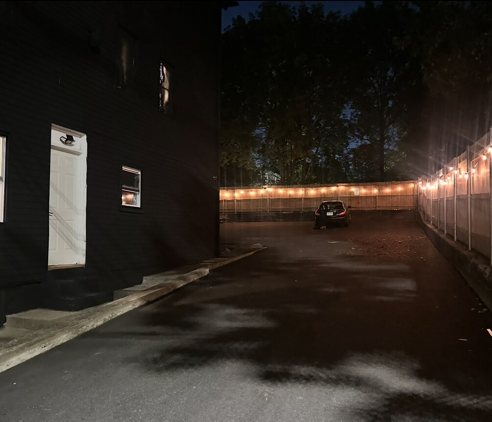 Building Photo - 69 Winchester St