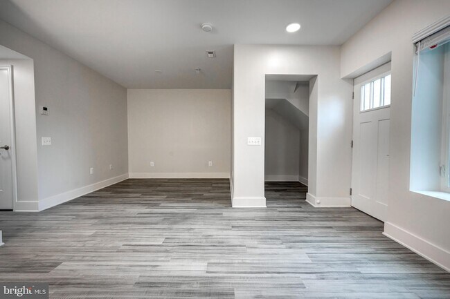Building Photo - 19520 Village Walk Dr