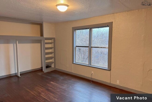 Building Photo - 1714 7th St