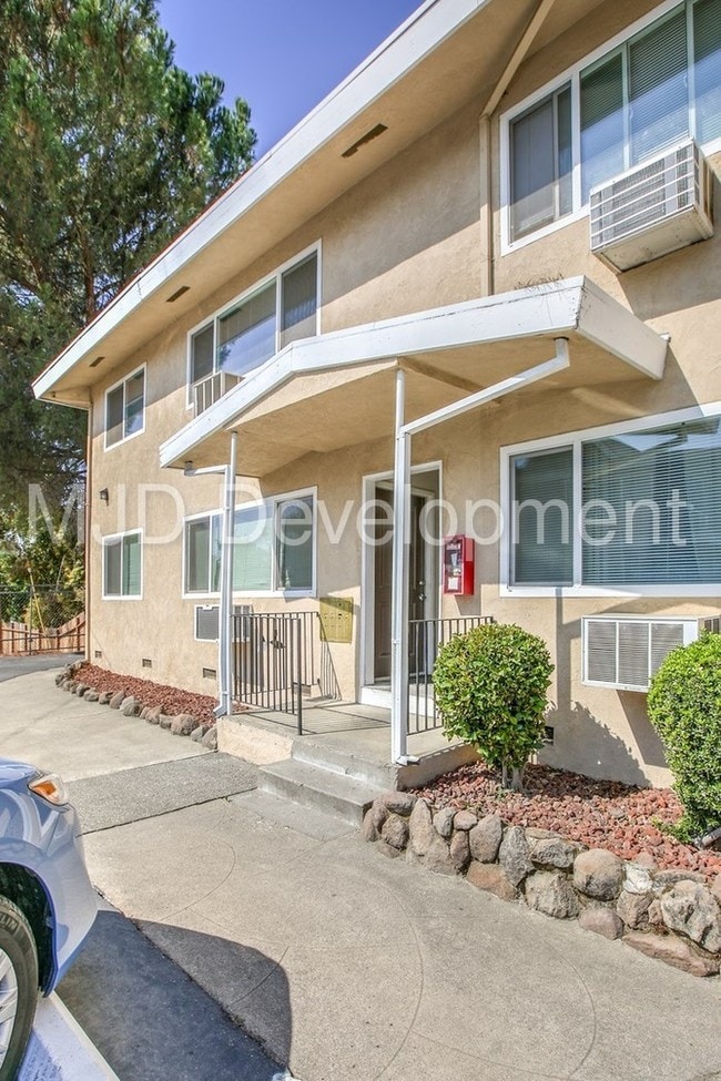 Building Photo - 107 King Rd