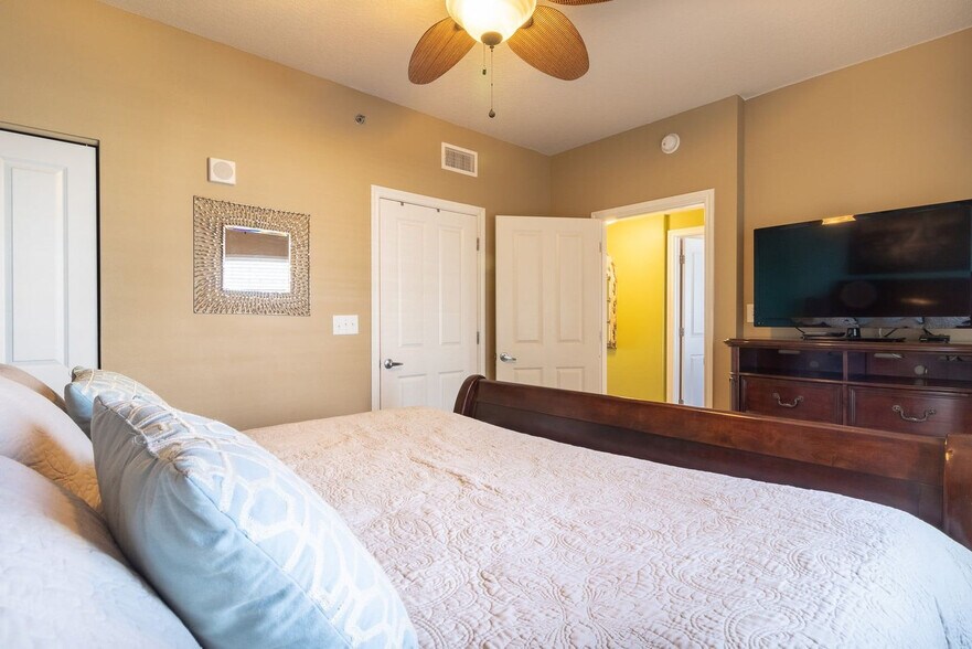 Building Photo - 104 Gulfside Ct