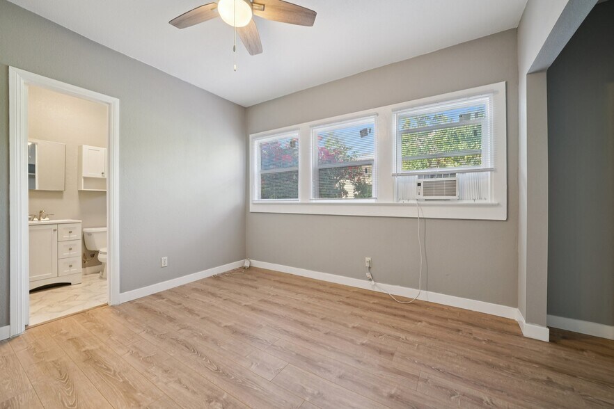 Building Photo - 379 W 19th St