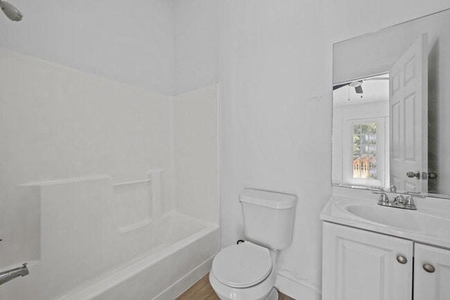 Building Photo - 2286 Magnolia Cir