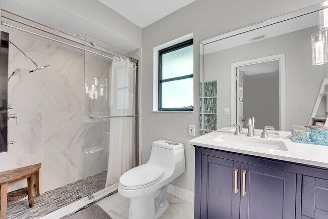 Building Photo - 1618 The 12th Fairway