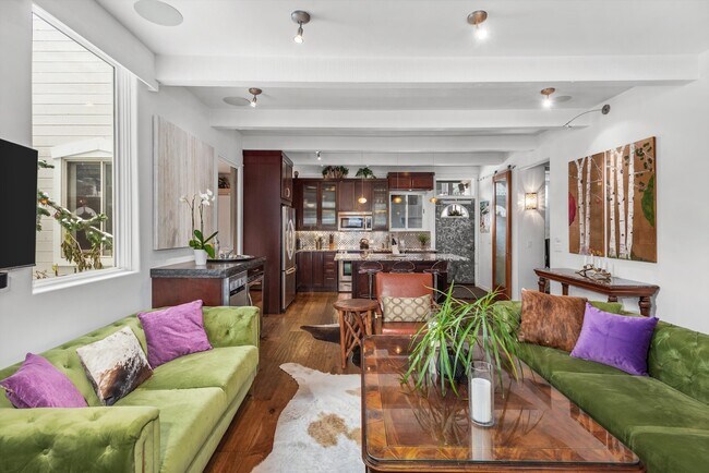 Building Photo - 210 E Hyman Ave